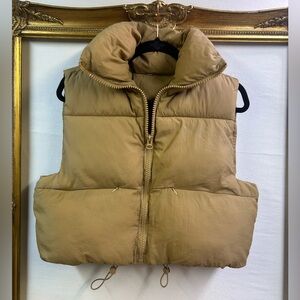 Cropped Tan Puffer Vest - M